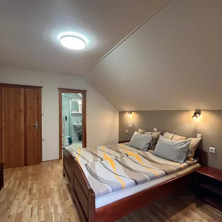 Na Logu - Farm Ambroz Gregorc * Solcava