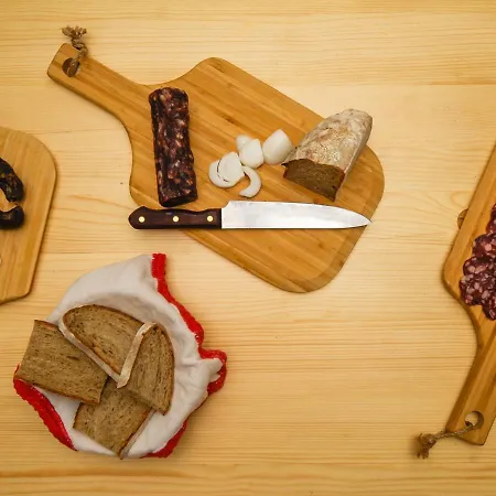 Bivanje na kmetiji Na Logu - Farm Ambroz Gregorc *