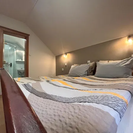 Na Logu - Farm Ambroz Gregorc Bivanje na kmetiji Solcava