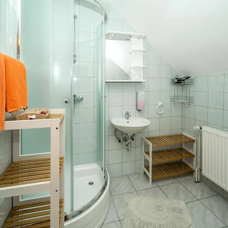 Bivanje na kmetiji Na Logu - Farm Ambroz Gregorc Solcava